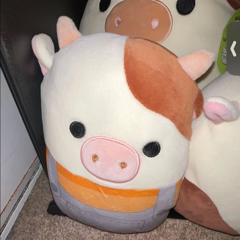8” Ronnie the cow in overalls